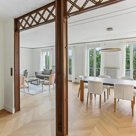 Le Magnifique Tour Eiffel Apartment