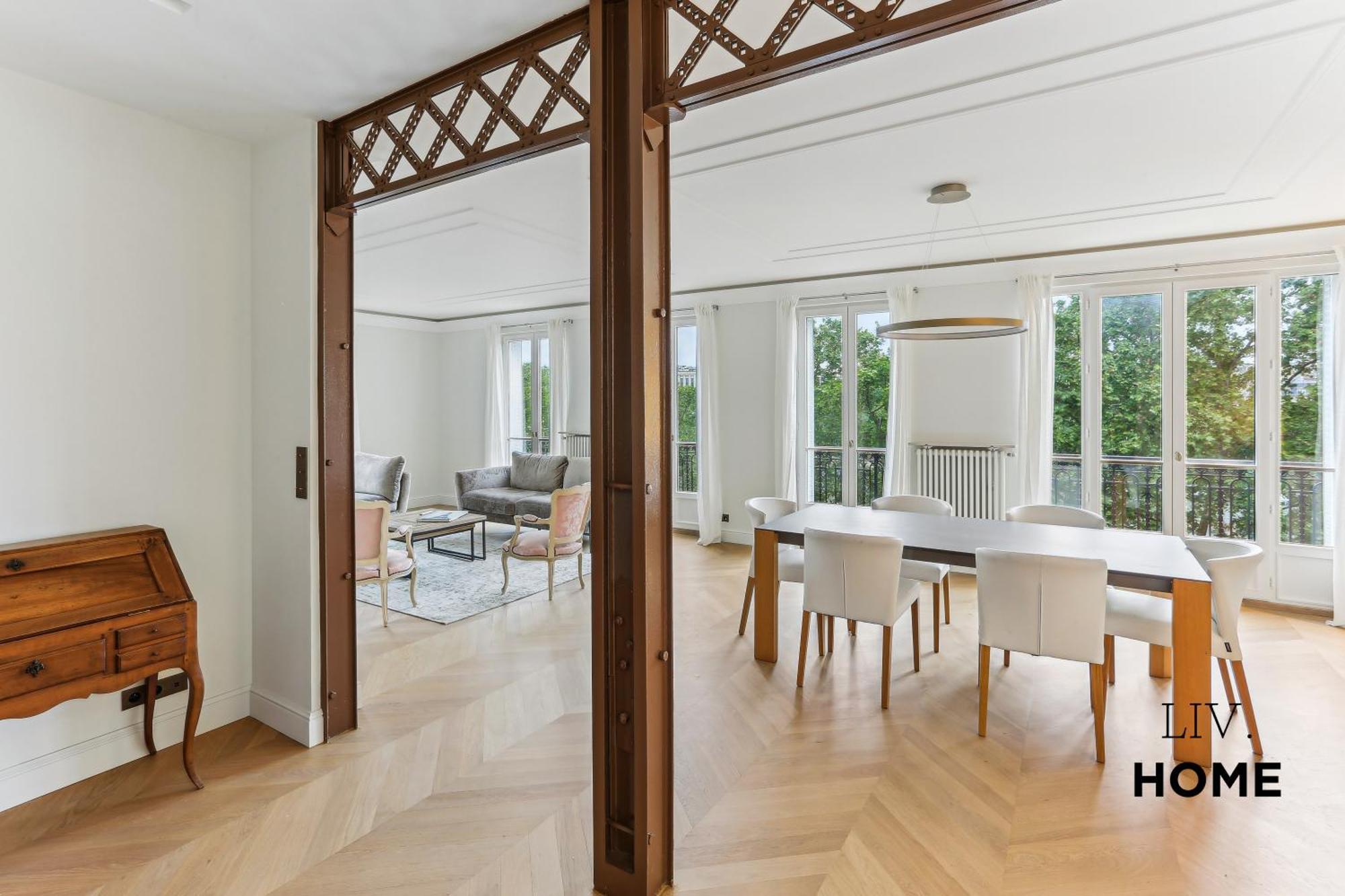 Le Magnifique Tour Eiffel Apartment